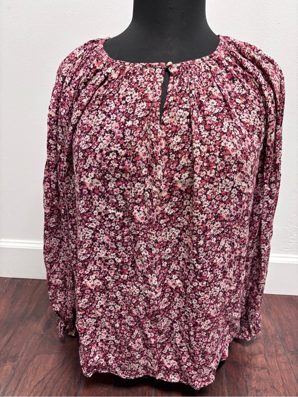Chaps Ditsy Floral Keyhole Peasant Blouse – Pink/Burgundy – Size large